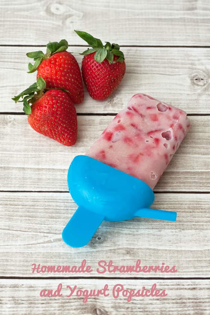 Homemade Strawberries and Yogurt Popsicles