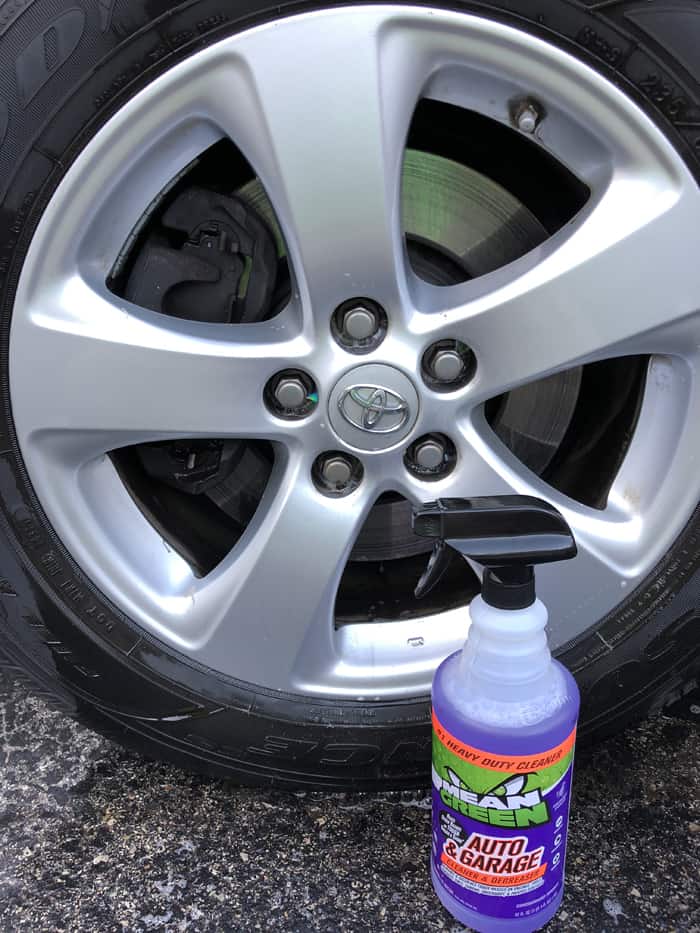 The Easy Way to Clean Tires and Rims