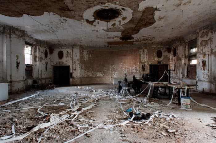 Inside the Ballroom of the Penn-Lincoln Hotel