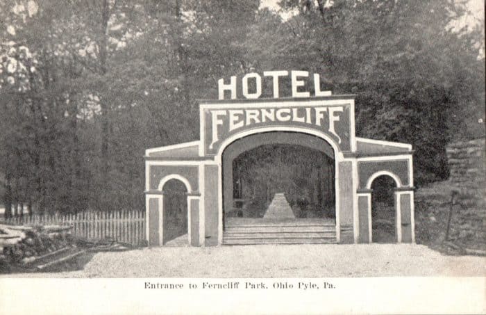 Hotel Ferncliff Entrance