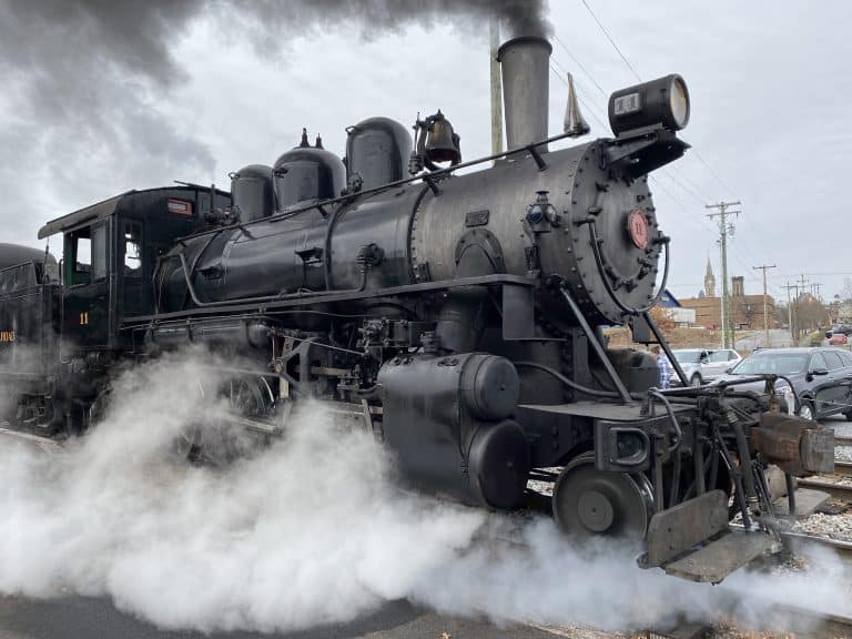 The Everett Railroad Allows You To Experience the Power of Steam