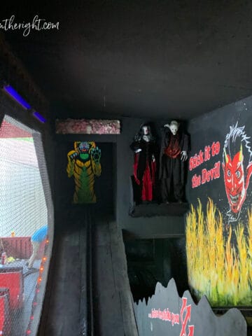 Interior of Devil's Den